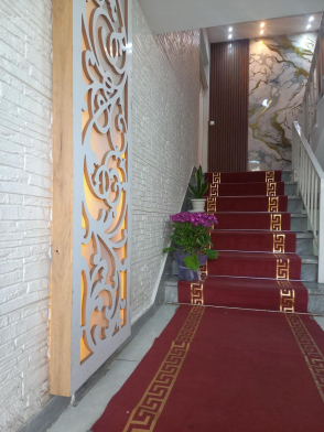 راه پله هتل آران دو تخته