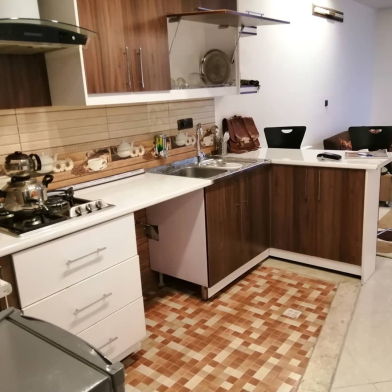 آشپزخانه آپارتمان یاس صفائیه واحد 3