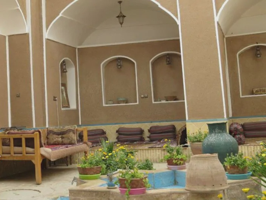ویلا حافظ (اتاق شماره 7)