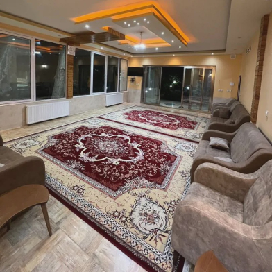 ویلا استخردار آبگرم نگین زاینده رود
