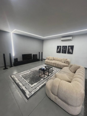 ویلا استخردار آبگرم بلک