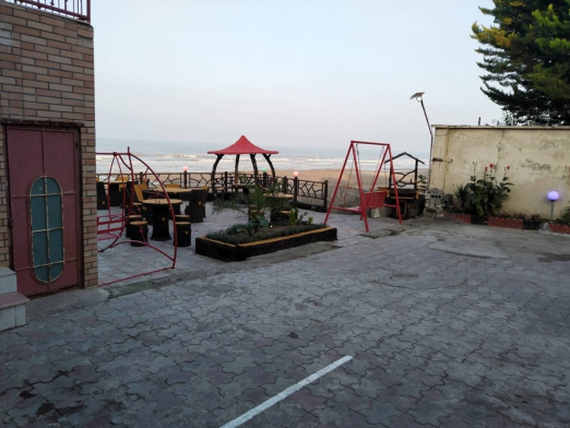حیاط مجموعه حیاط مجموعه