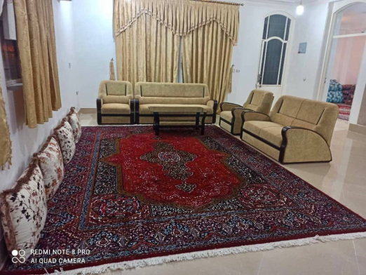 اتاق پذیرایی واحد آپارتمان دو خواب با دسترسی مطلوب
