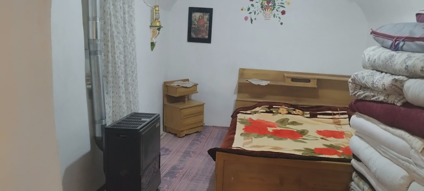 ویلا گُلک بانو (اتاق آلاله)