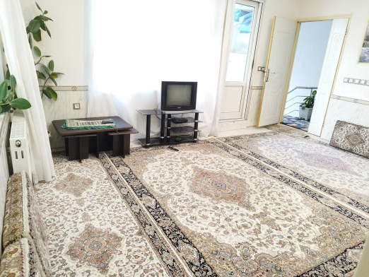 اتاق پذیرایی واحد آپارتمانی یک خوابه در مریوان