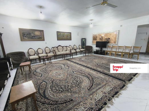 ویلا استخردار آبگرم آزادی با جکوزی و فوتبال دستی