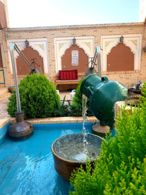 اقامتگاه بومگردی "عمارت کهن"