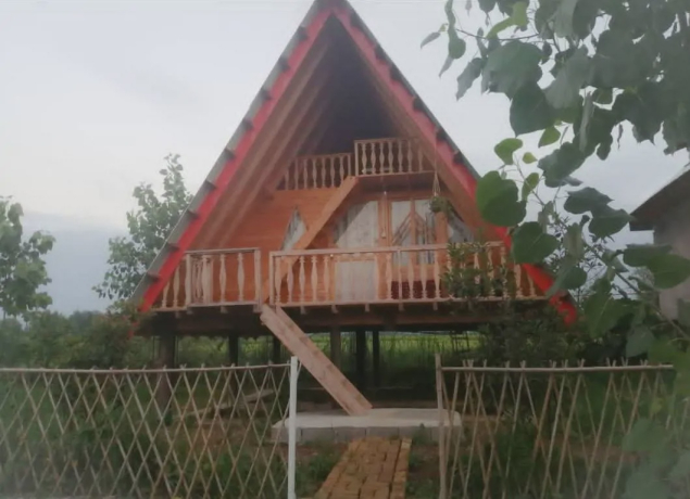 ویلا سوئیسی درفک (باغ ریحان)