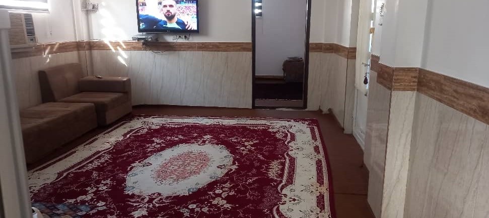 اتاق پذیرایی واحد مبله دو خوابه ساحلی با پارکینگ سرپوشیده