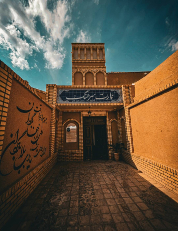 اقامتگاه بومگردی سرهنگ بادرود اتاق کانکت پاسیار