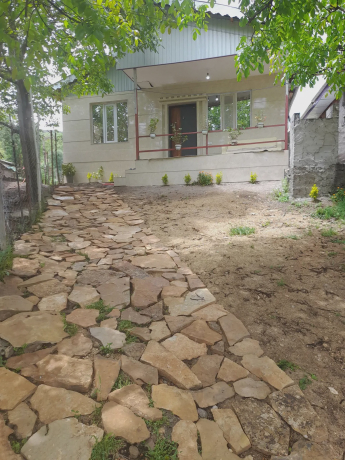 ویلا بشکافته سنگ (2)