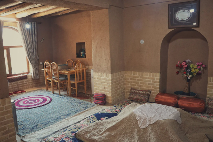 ویلا قنات ابراهیم آباد (اتاق خونه بر آفتاب)