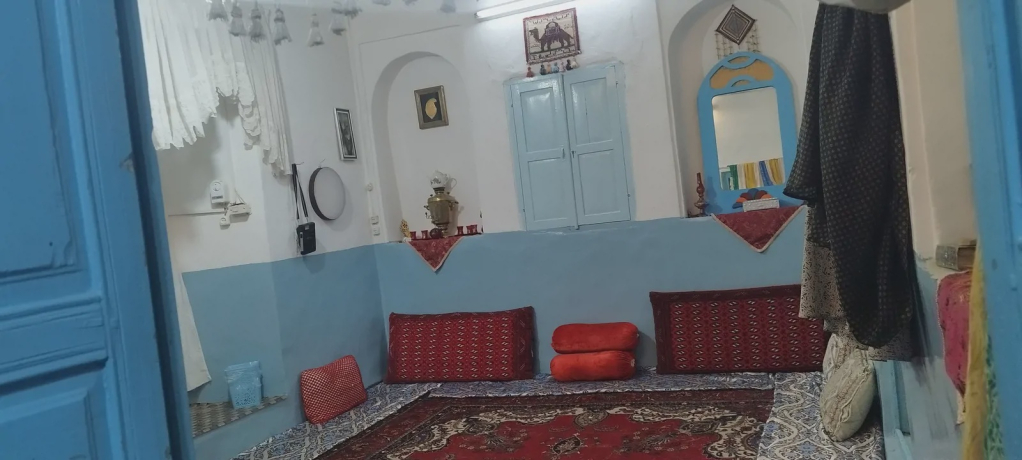 ویلا گُلک بانو (اتاق اطلس)