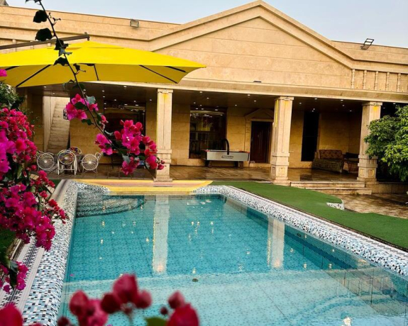استخر ویلا عمارت سه خوابه استخردار آبگرم سناتور