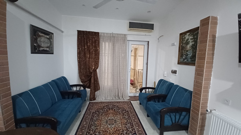 اتاق پذیرایی ویلای دربستی تک خواب در فرح آباد