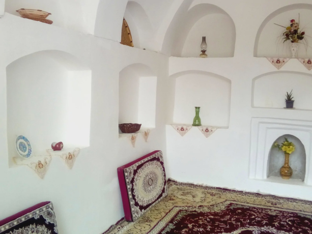 ویلا خانه مادری(اتاق نارگل)