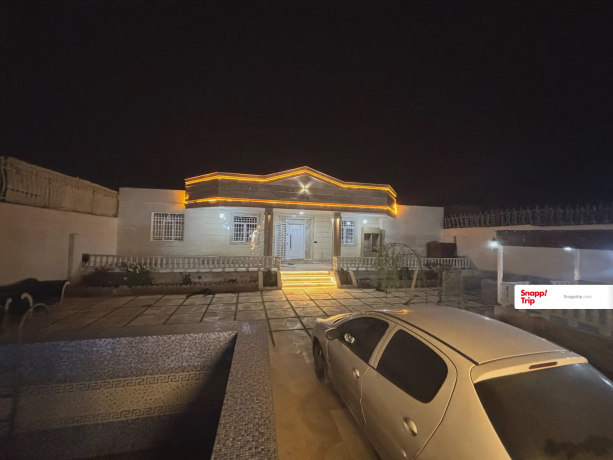 ویلا استخردار آبگرم یاس با فوتبال دستی