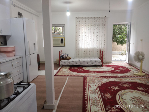 اتاق پذیرایی سوئیت دنج و آرام دوخوابه در علی آباد کتول