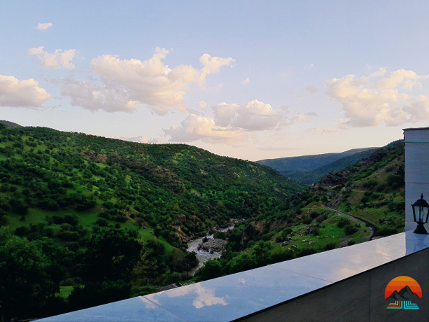 نمای بیرونی ساختمان اقامتگاه آبشار بیشه ۲ - روستای گردشگری بیشه