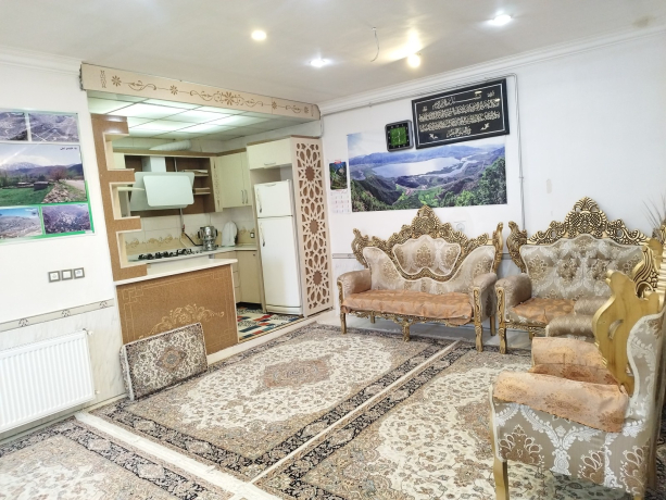 اتاق پذیرایی واحد آپارتمانی یک خوابه در مریوان
