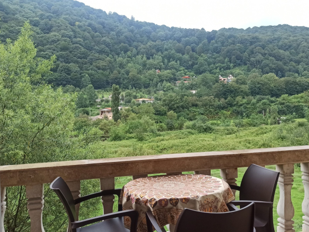 اتاق پذیرایی ویلای دنج آسمان۲، نزدیک پارک جنگلی جوارم