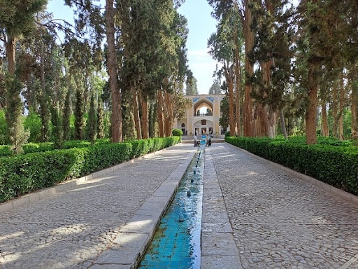 جاذبه اطراف شیراز