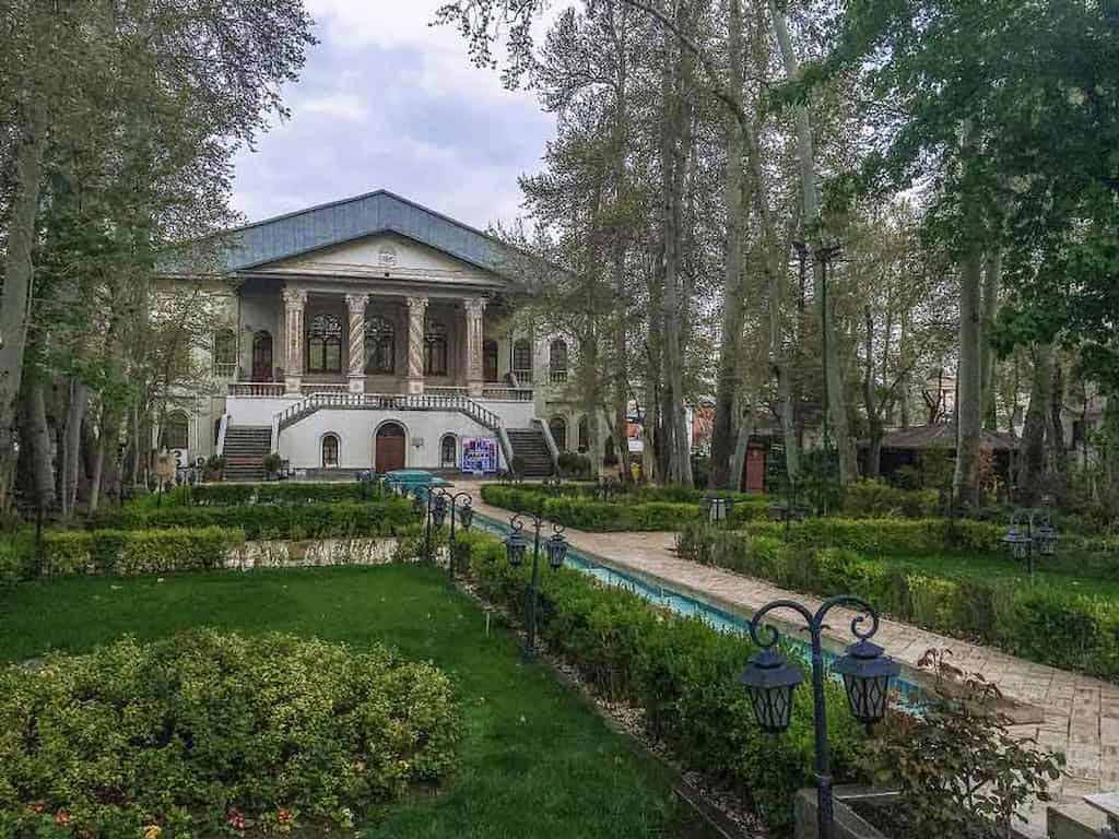 عمارت باغ فردوس، قرارگاهی عاشقانه برای دورانها!