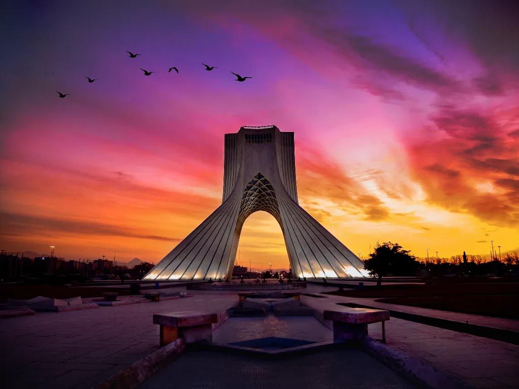 برج آزادی تهران (سفری به داخل میدان آزادی)