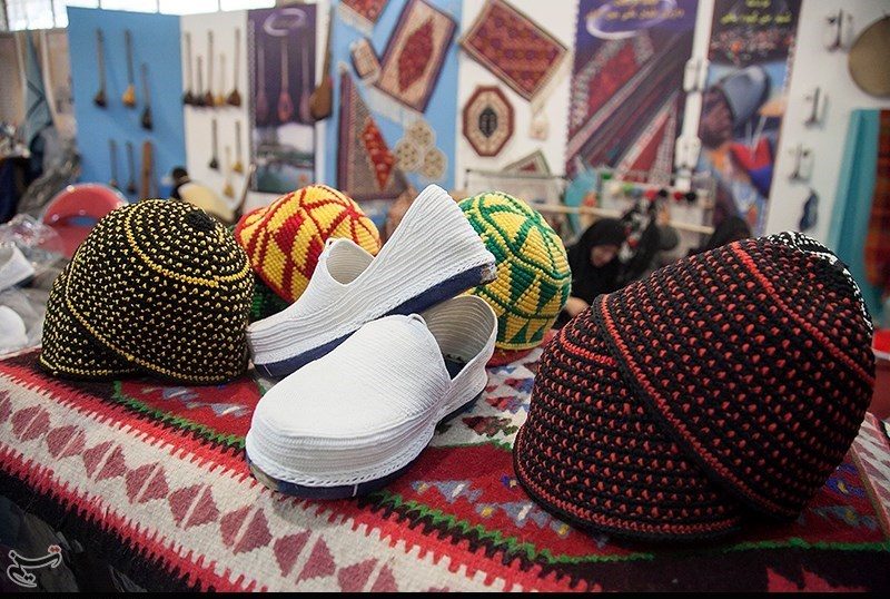 راهنمای سفر به اراک، از گیوه‌دوزی تا گلیم‌بافی