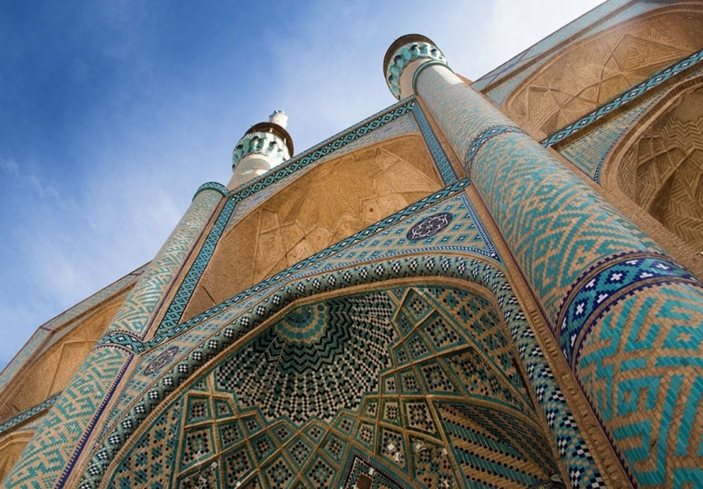 نمایی زیبا از میدان امیرچخماق یزد