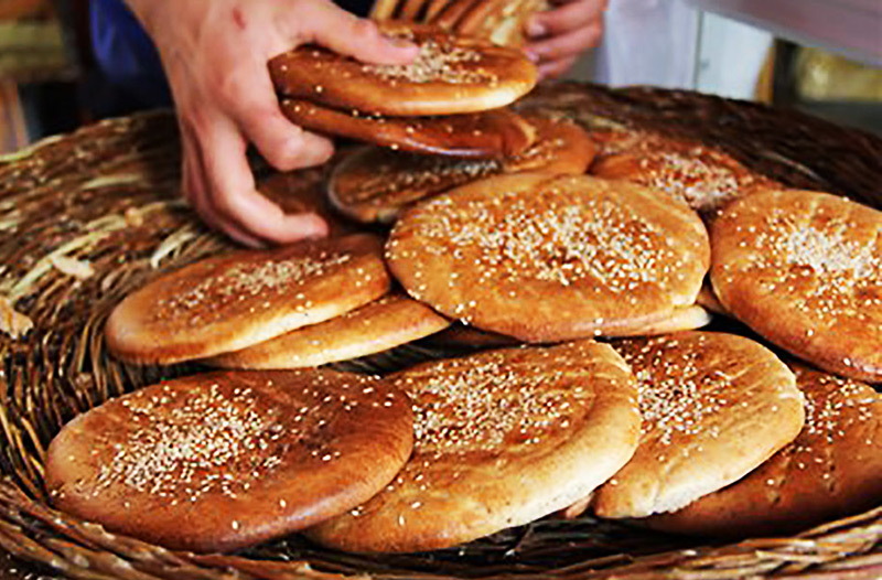 راهنمای سفر به اراک، از گیوه‌دوزی تا گلیم‌بافی
