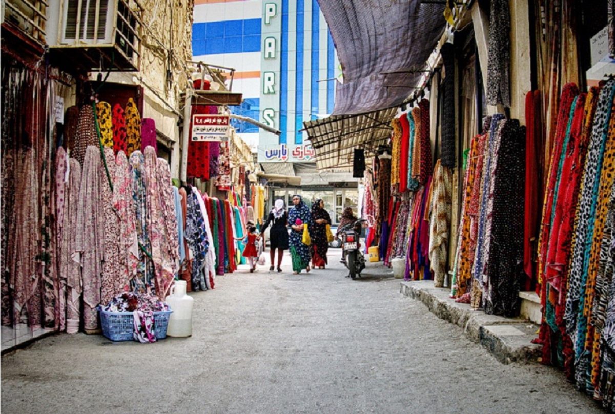 بهترین زمان سفر به بندرعباس، قدم‌زنان تا ساحل نیلگون دریا