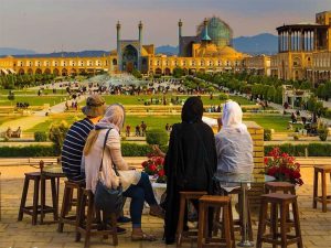 ‏ ایرانی‌ها در طول سفر کجا می‌مانند؟