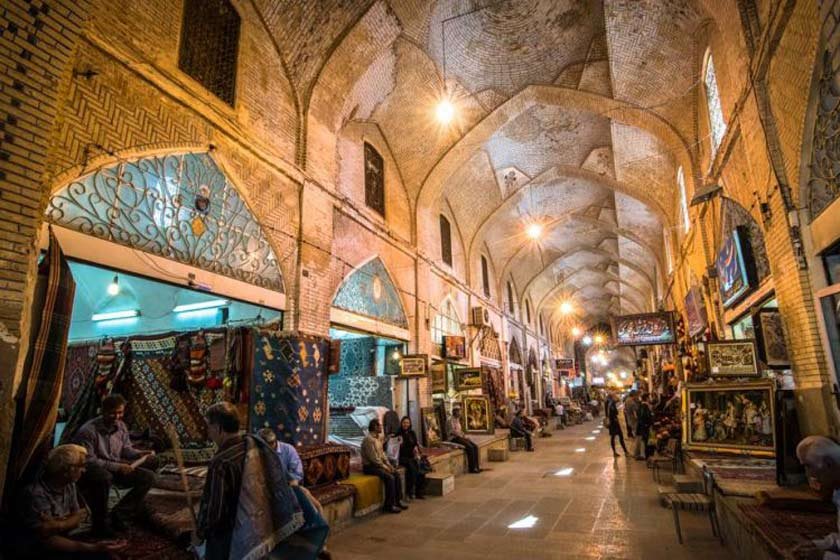 راهنمای سفر به اراک، از گیوه‌دوزی تا گلیم‌بافی