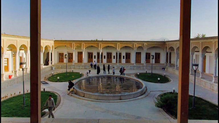 خانه ستوه چالشتری