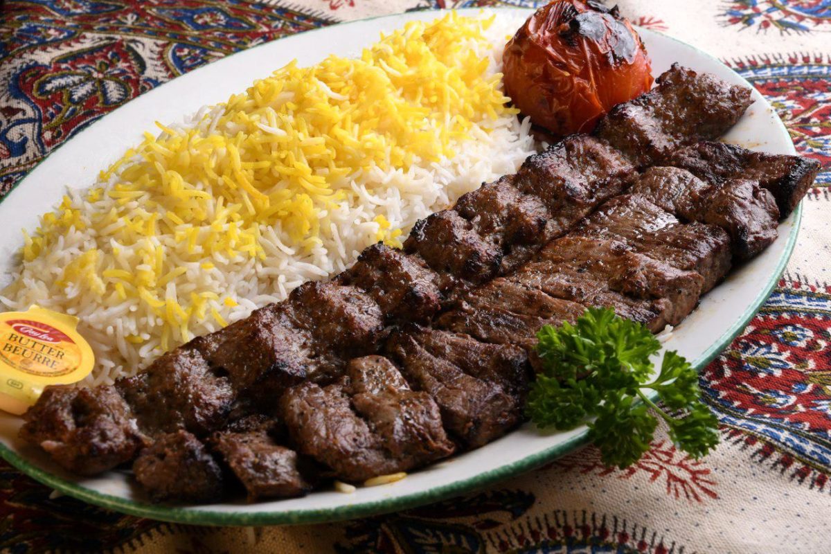 بوی خوش کباب در رستوران‌های مراغه