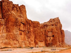 بازدید از نقش ‌رستم مرودشت، به تماشای ابهت هخامنشیان!