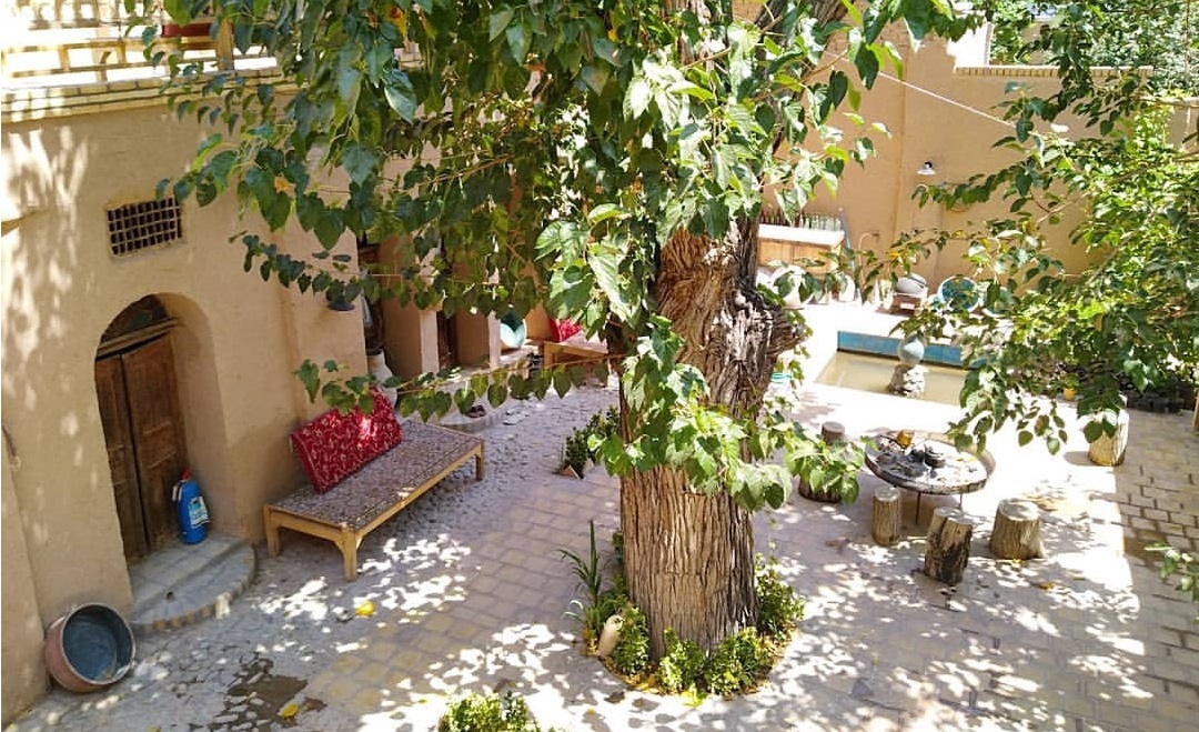 خانه تاریخی توسلیان کجاست؟