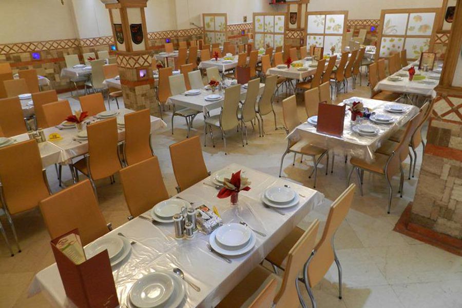 رستوران معین درباری رستوران معین درباری