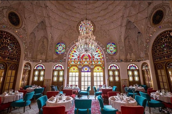 رستوران آیینه سرای عامری‌ها