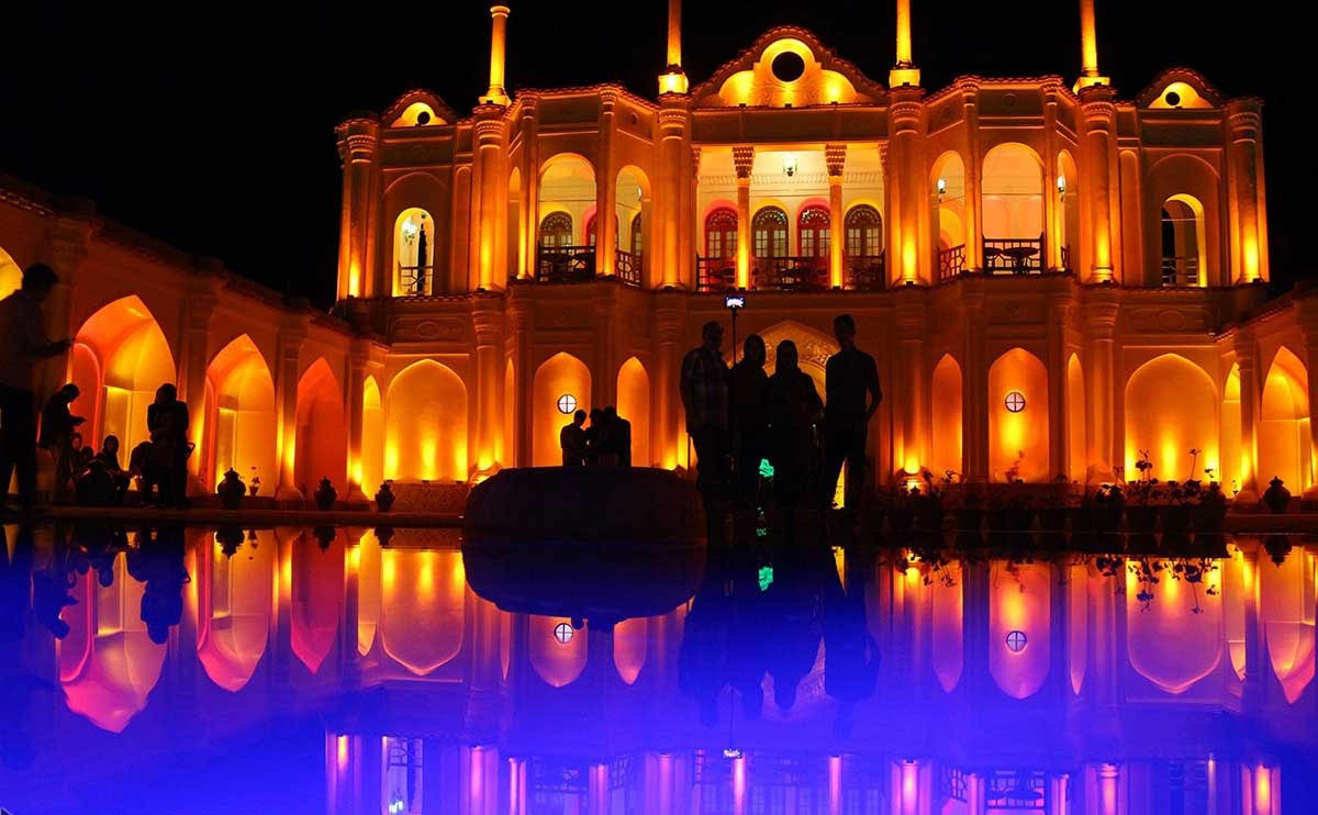 شب های باغ فتح آباد کرمان