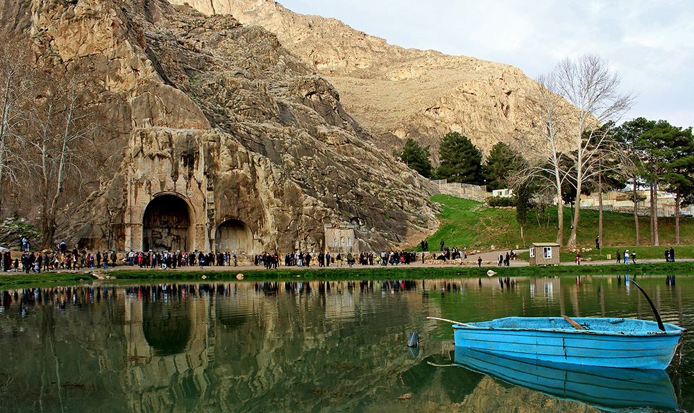 طاق بستان کجاست؟