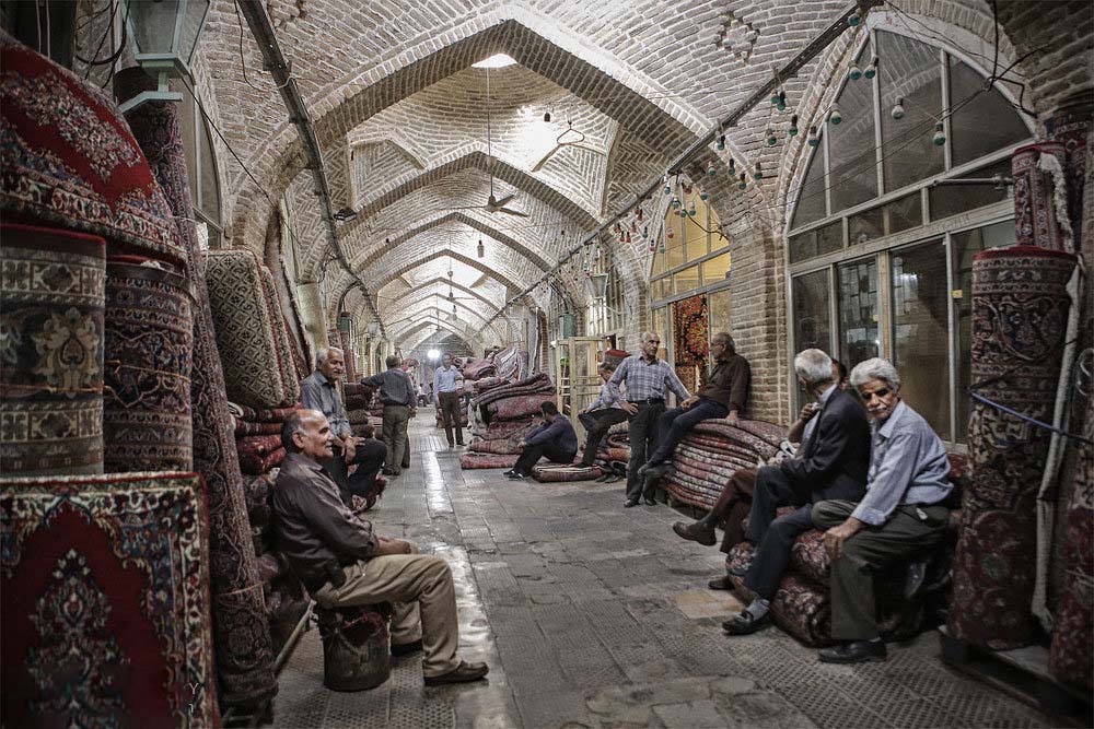 سوغات همدان را از کجا بخریم؟ از سفال رنگارنگ لالجین تا ترشی های بی‌همتا