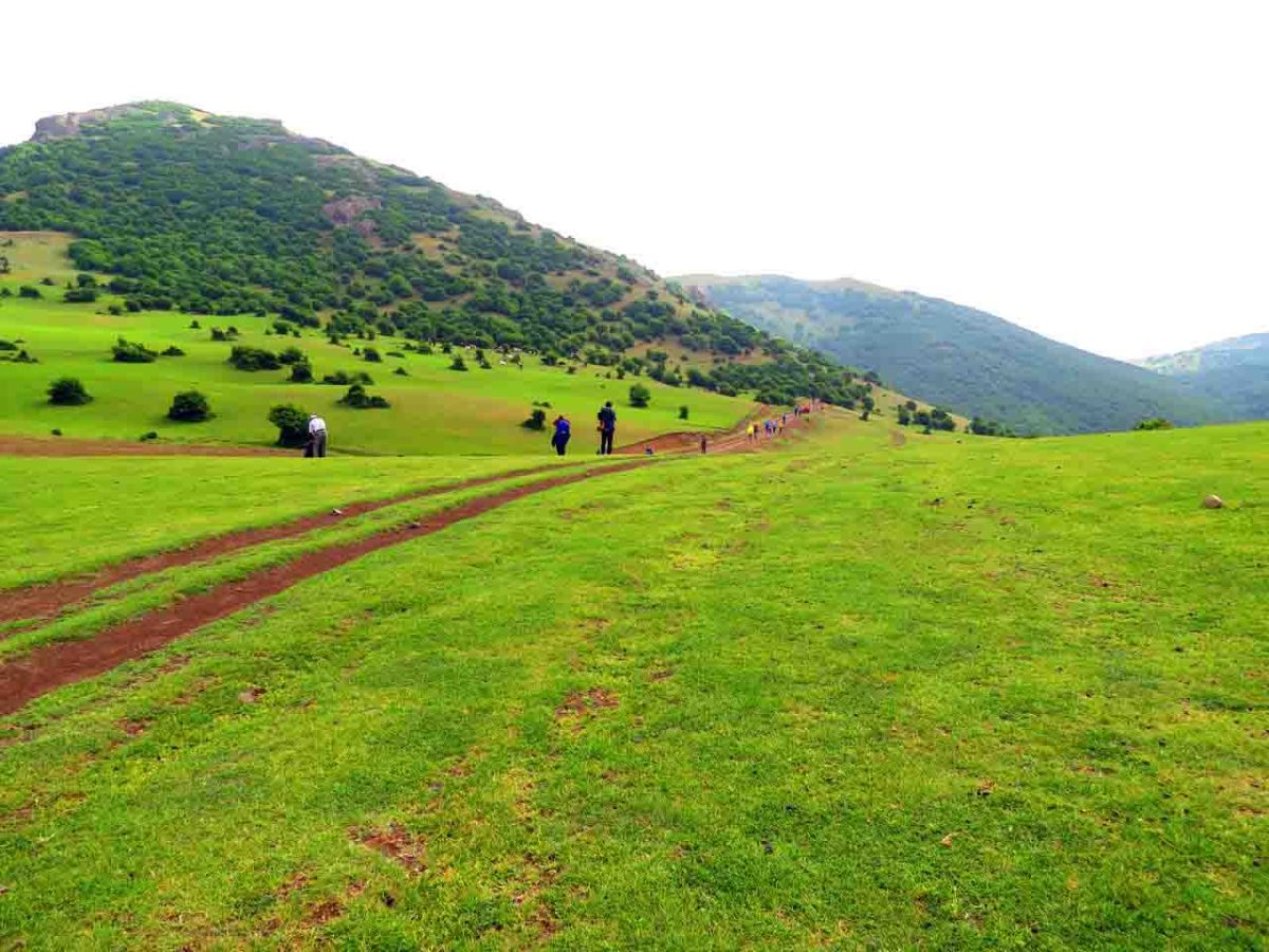 مسیر پیاده روی به لاتون مسیر پیاده روی به لاتون