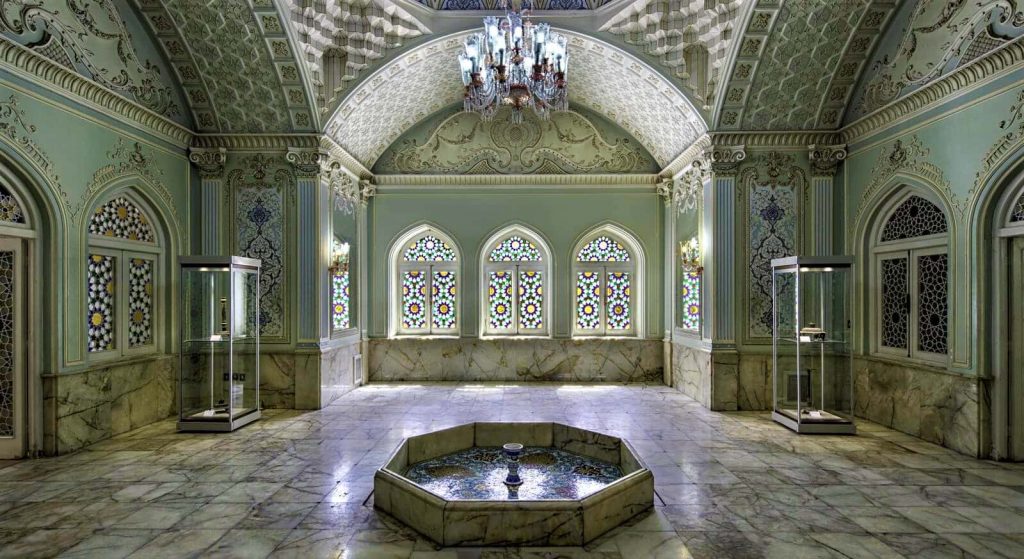 موزه آیینه و روشنایی یزد از دیدنی های یزد در سفر به یزد