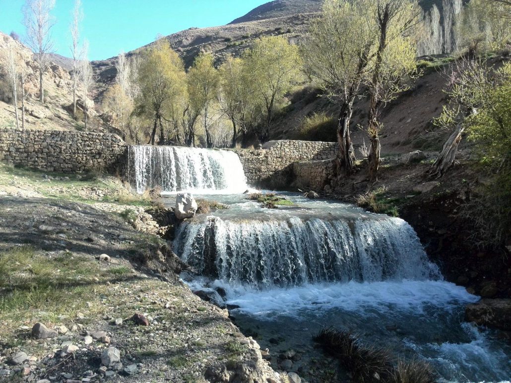 چشمه تیزاب