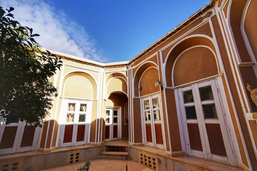 اقامتگاه بوم گردی کوبه یزد
