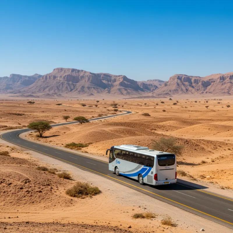 اتوبوس مسافربری در مسیر زمینی سفر به نجف